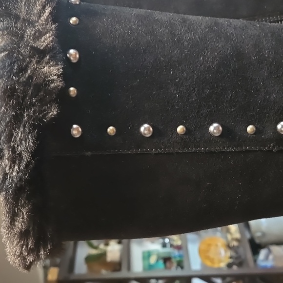 Bearpaw Black Suede Knee-High Boots with Never Wet Technology Womens Size 9 EUC - Picture 2 of 8